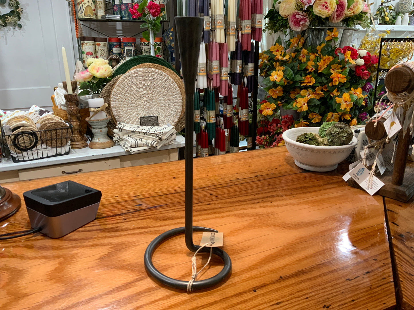 Loop Metal Taper Holder