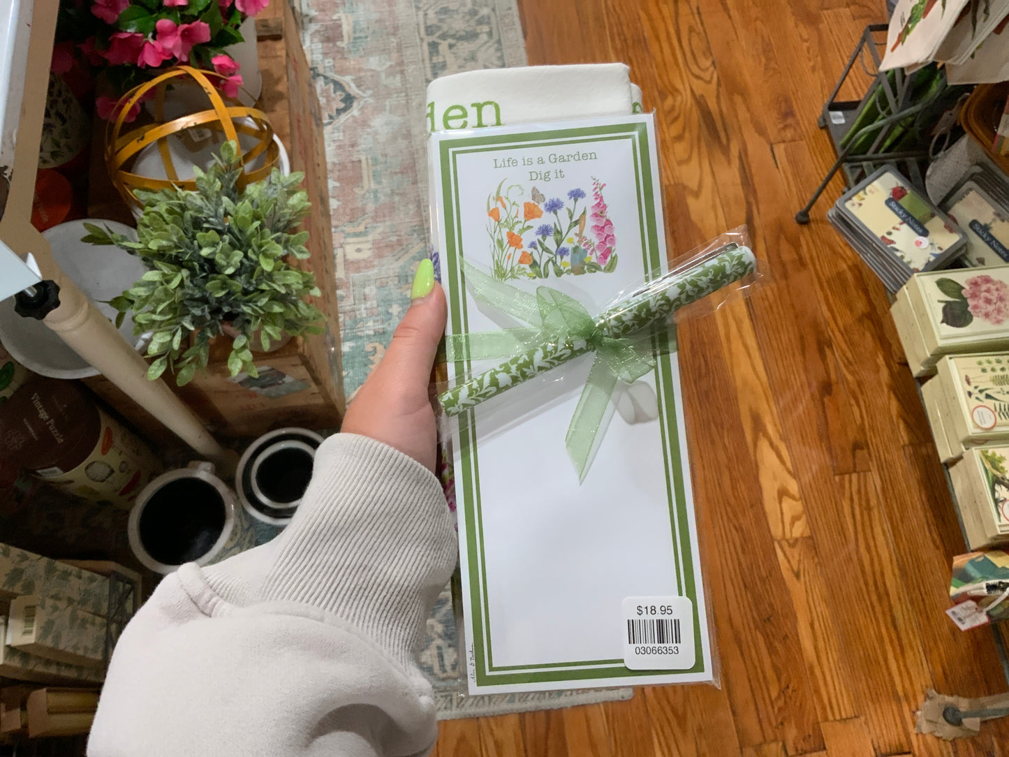 Flour Sack Towel & Magnetic Note Pad Set