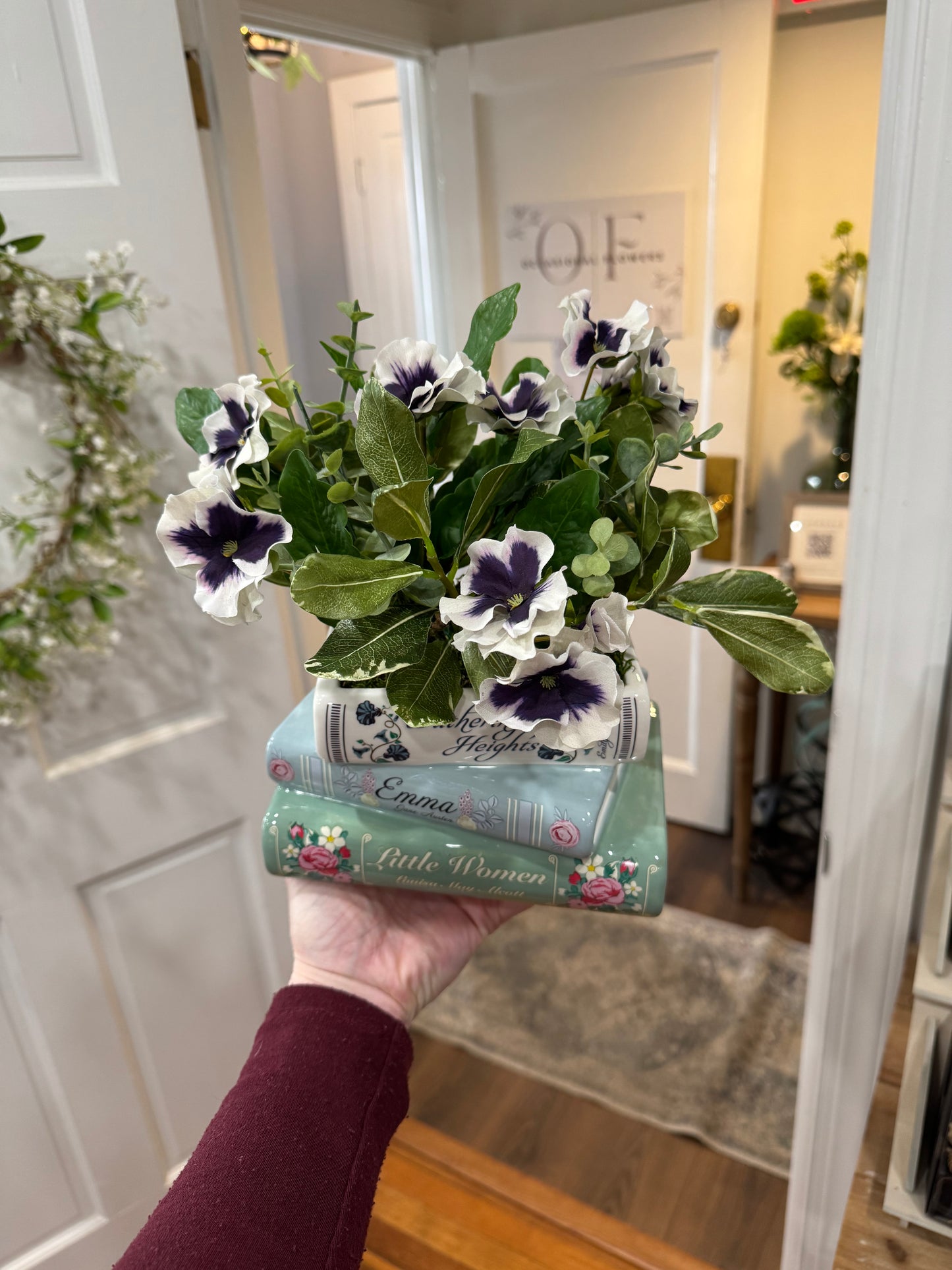 Book Vase Arrangements
