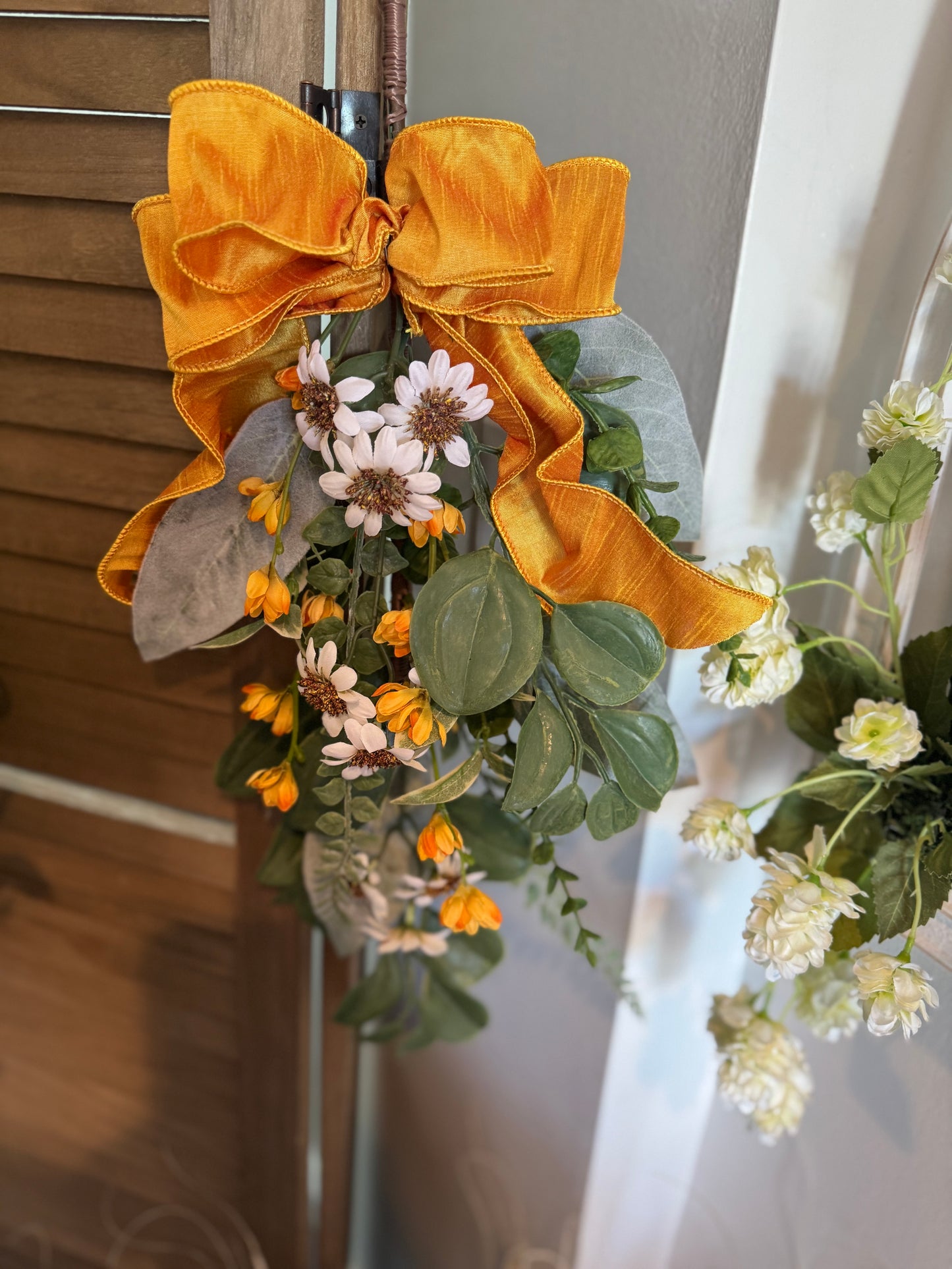 Decorated Mixed Daisy swag